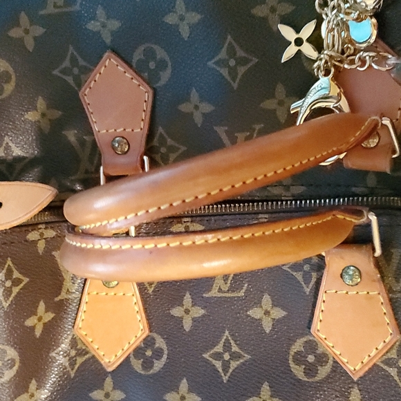 LOUIS VUITTON SPEEDY 40 - Picture 7 of 17